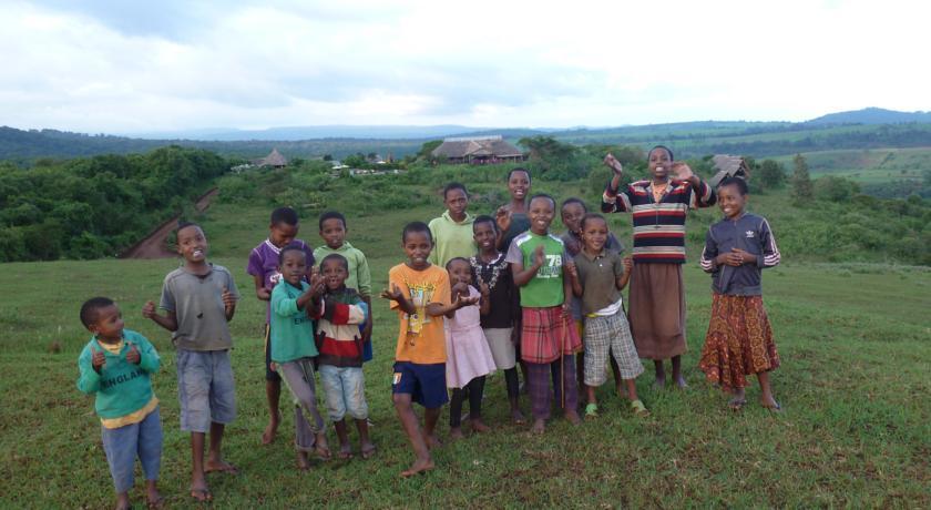 Rhotia Valley Tented Lodge And Children'S Home Карату Екстер'єр фото