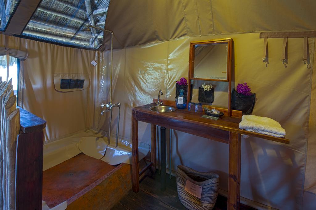 Rhotia Valley Tented Lodge And Children'S Home Карату Екстер'єр фото