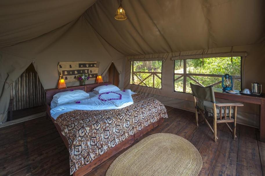 Rhotia Valley Tented Lodge And Children'S Home Карату Екстер'єр фото